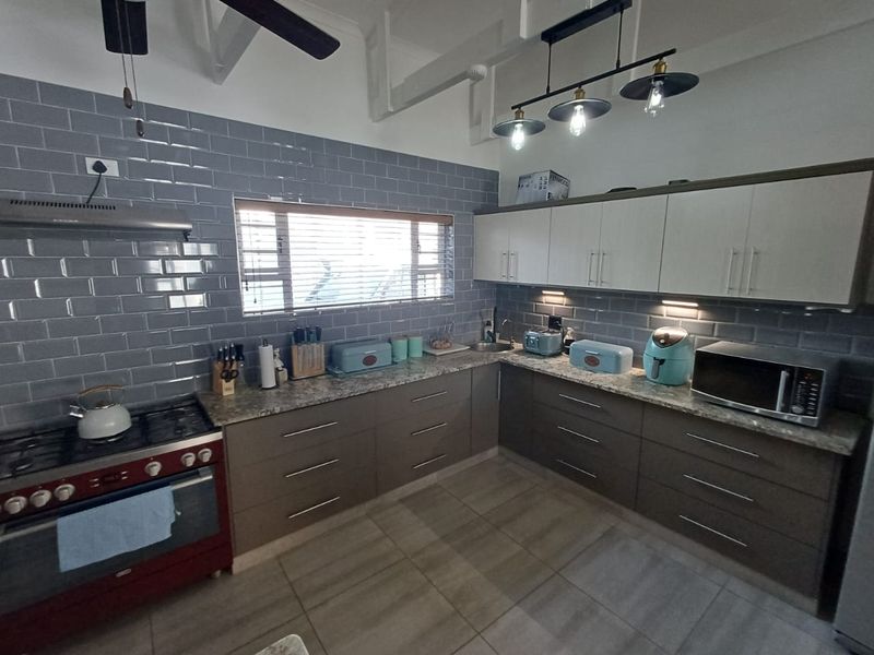 Family home - Photo 7