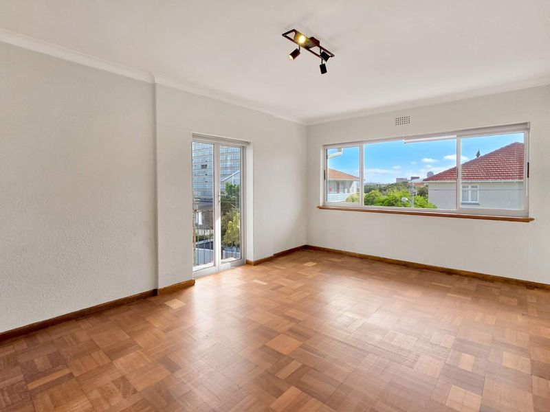 SCPACIOUS APARTMENT - Photo 2