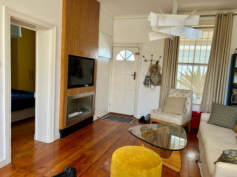 GORGEOUS, HOMELY COTTAGE.   32.5K. pm - Photo 4