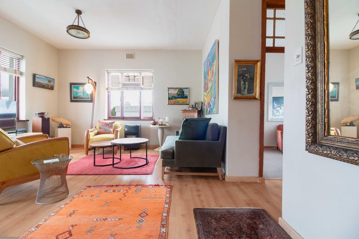 Hopeville Mansions, where old meets new! - Photo 4