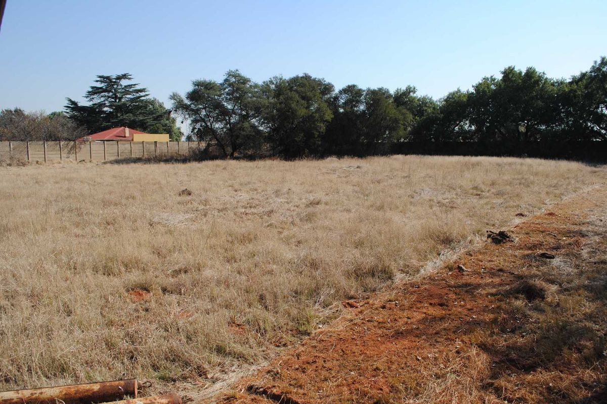 9 Secure Prime 1256m2 vacant stands in the heart of Kookrus (Price per stand) - Photo 4