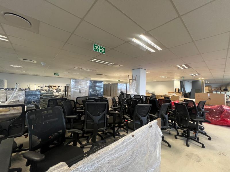 Stunning Office Space in Prime Location with Exceptional Amenities - Photo 9