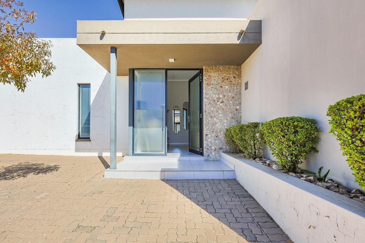 3 Bedroom For Sale , - Photo 2