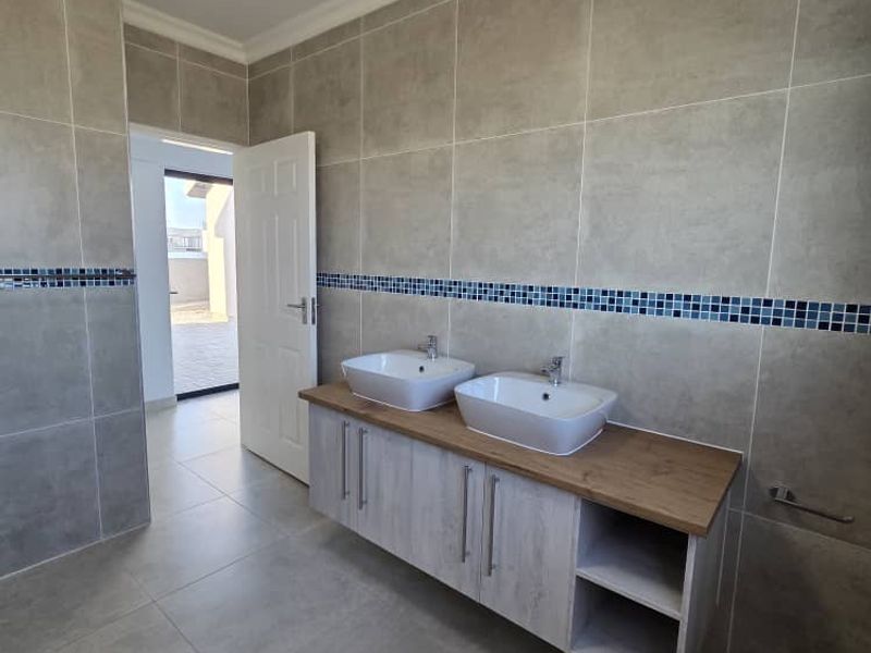 Brand New Three Bedroom Family Home For Sale - Photo 10