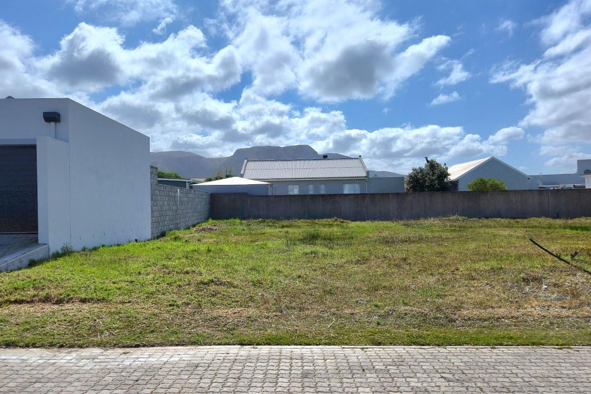 Prime Vacant Land in Franschekraal Villa Estate: Beach Proximity, Mountain Views and Tranquil Escape - Photo 4