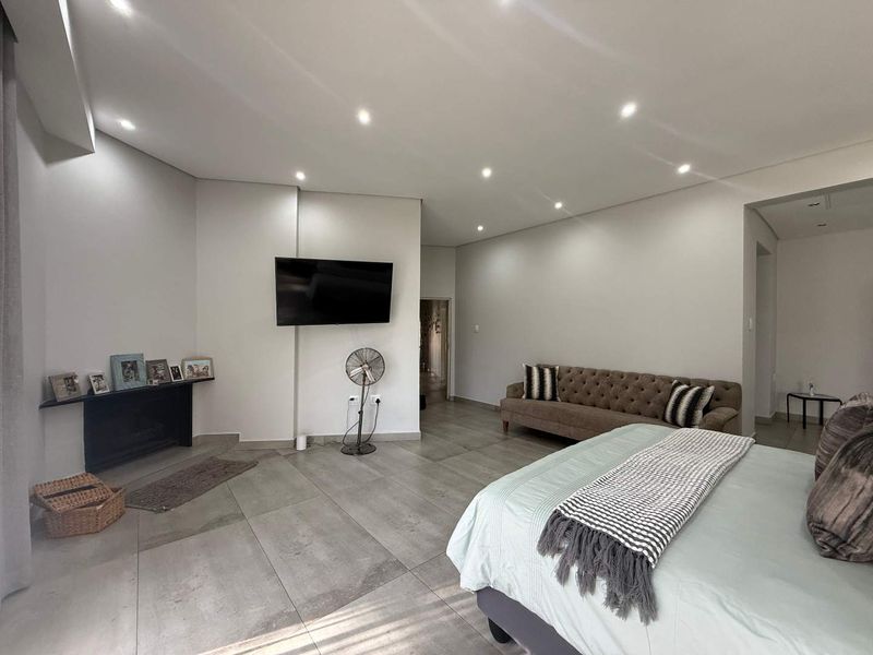 Elegant Family Living with Exceptional Entertaining and Self-Contained Flatlet - Photo 3