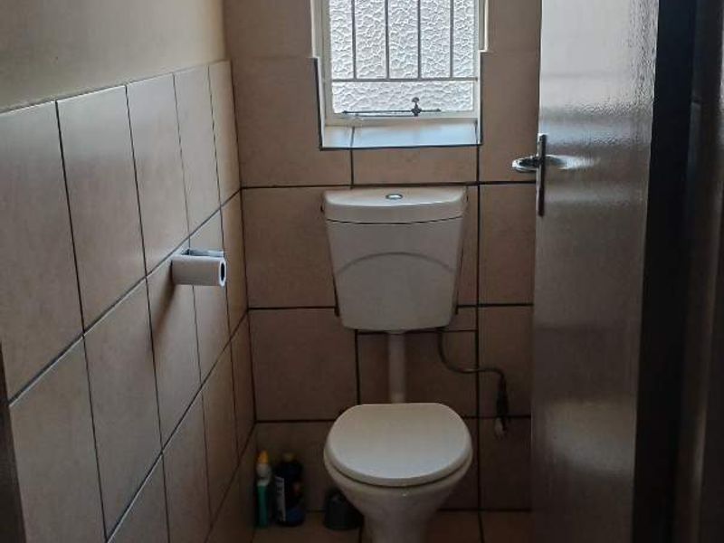 Duplex Unit with own garden - Photo 8
