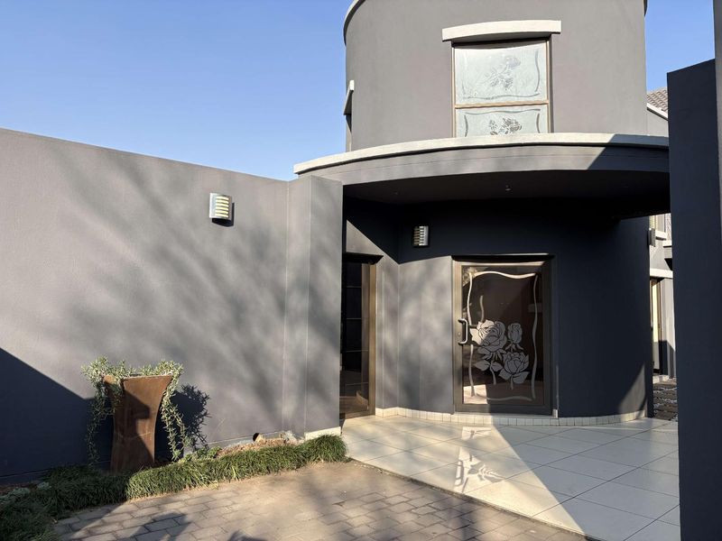 Shared Mandate in the sought after Midlands Estate - Photo 2