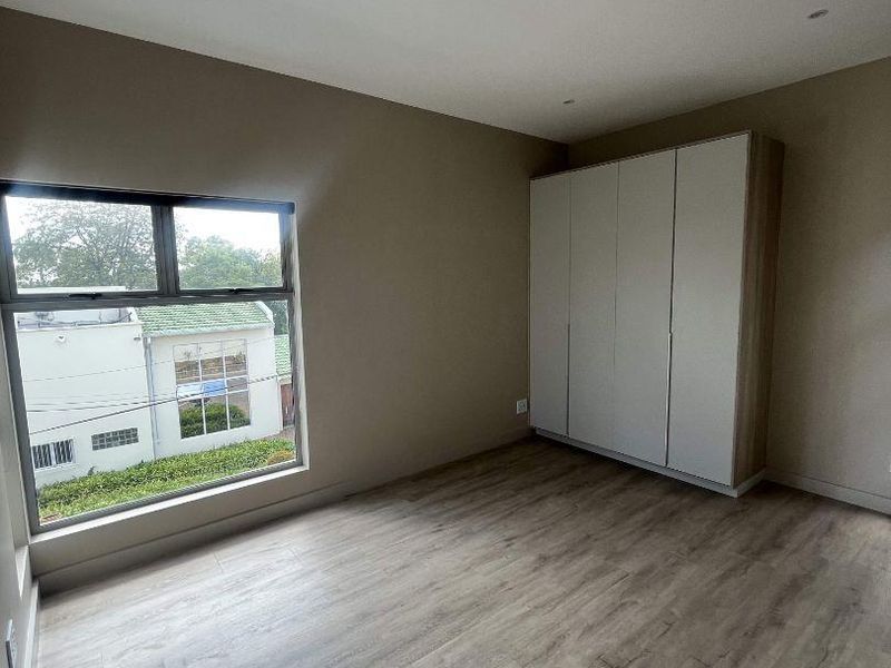 Bryanston Luxury Living – Where Family Meets Refinement - Photo 8