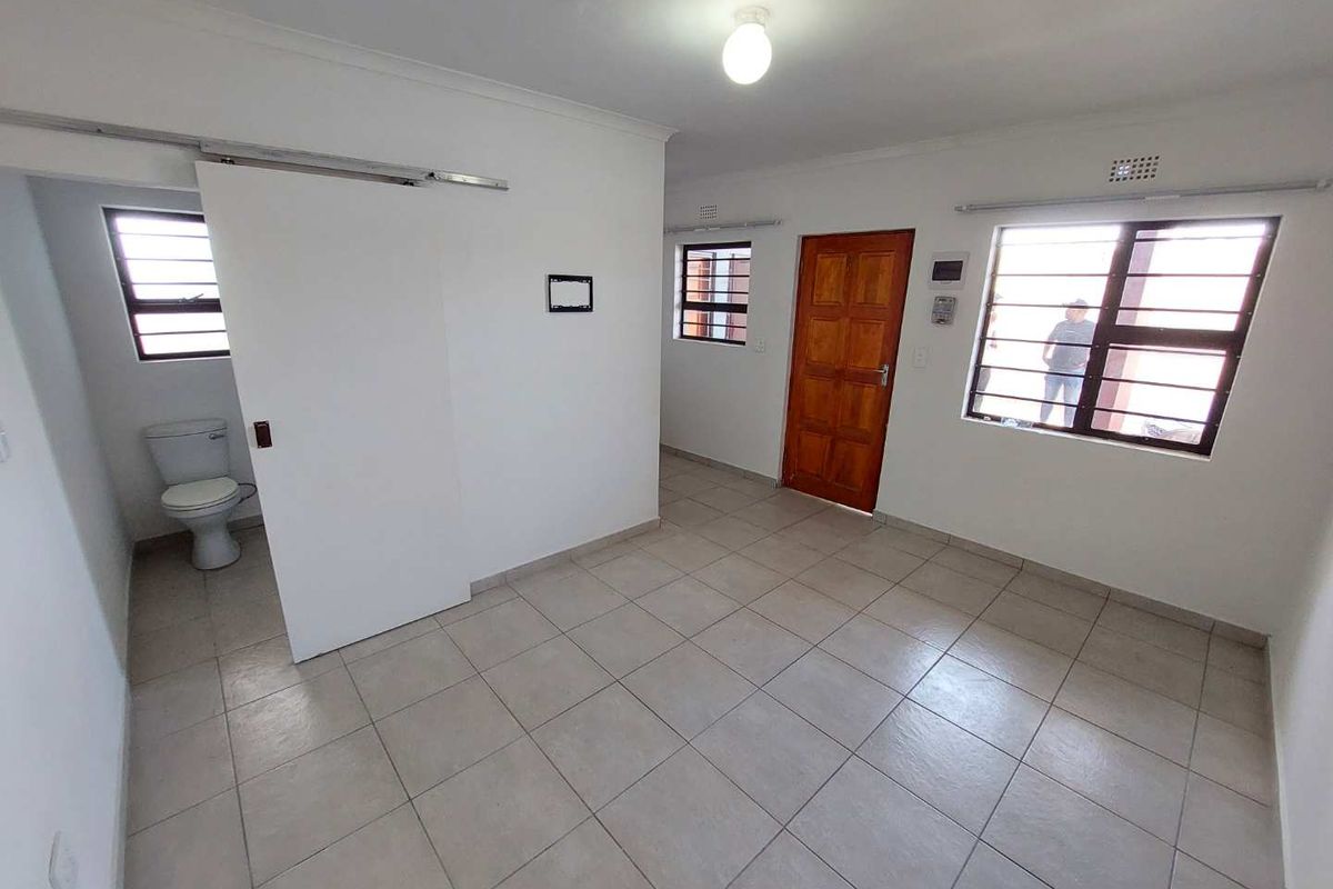 Bachelor Apartment for Rent in Malibu Village, Blue Downs - Photo 3