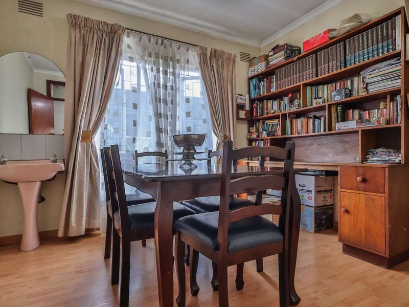 4 Bedroom Family Home in a Private Cul-de-Sac in Isipingo Hills - Photo 7