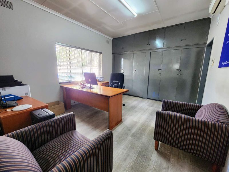 The Riviera Utility Campus - Photo 8