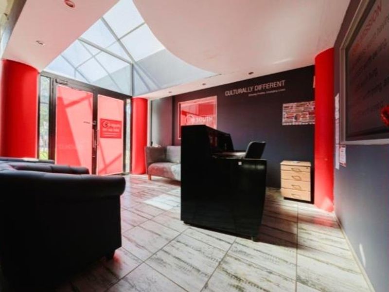 Invest Today, Grow Tomorrow. Commercial Property for Sale. - Photo 3