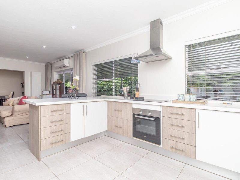 Lovely three bedroom duplex in a safe secure Estate - Photo 8