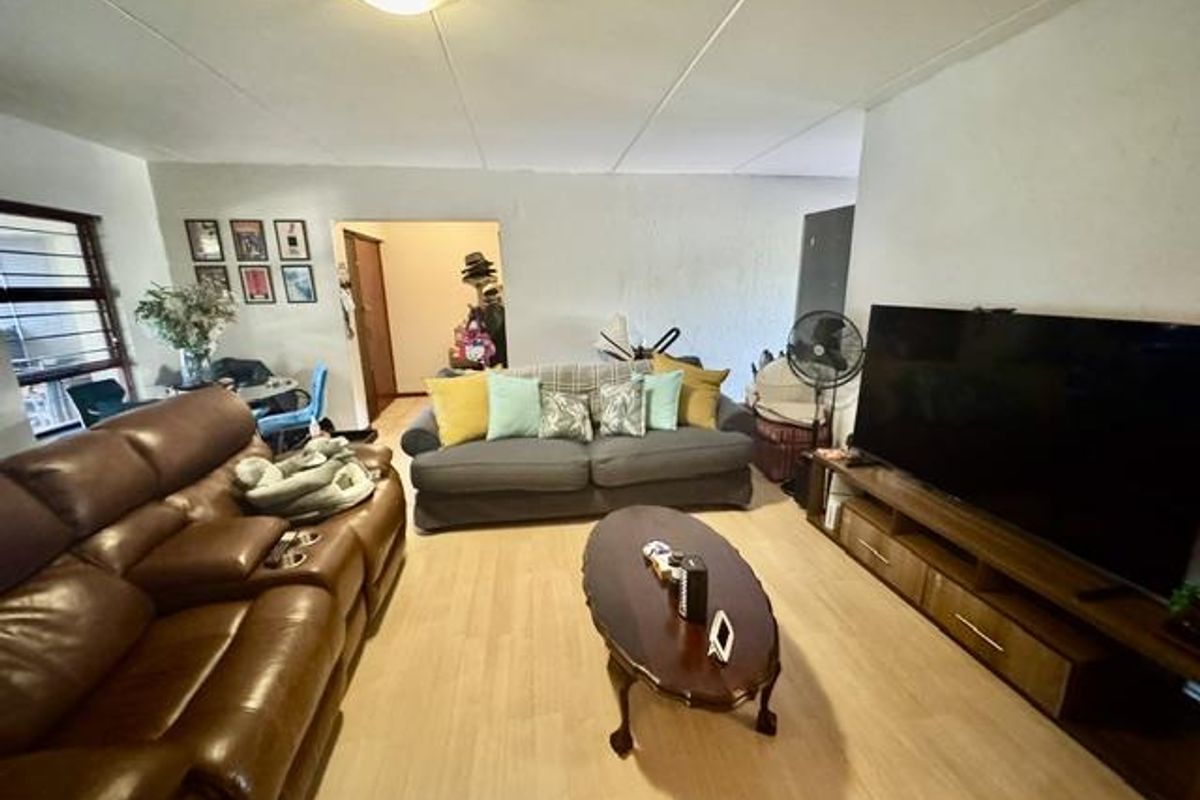 2 BED 2 BATH UNFURNISHED APARTMENT EDENBURG - Photo 3