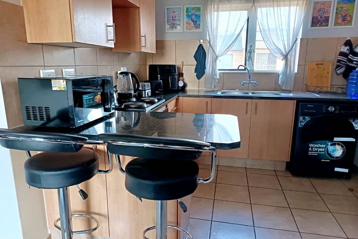2 Bedroom Apartment for Sale in Olympus, Pretoria - Photo 4