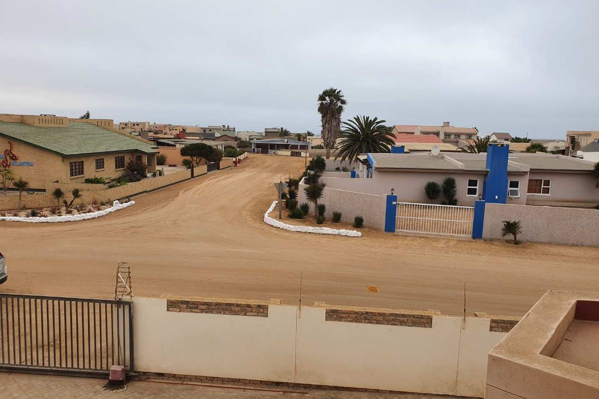 This corner unit offer you a real lock-up-and-go! - Photo 2