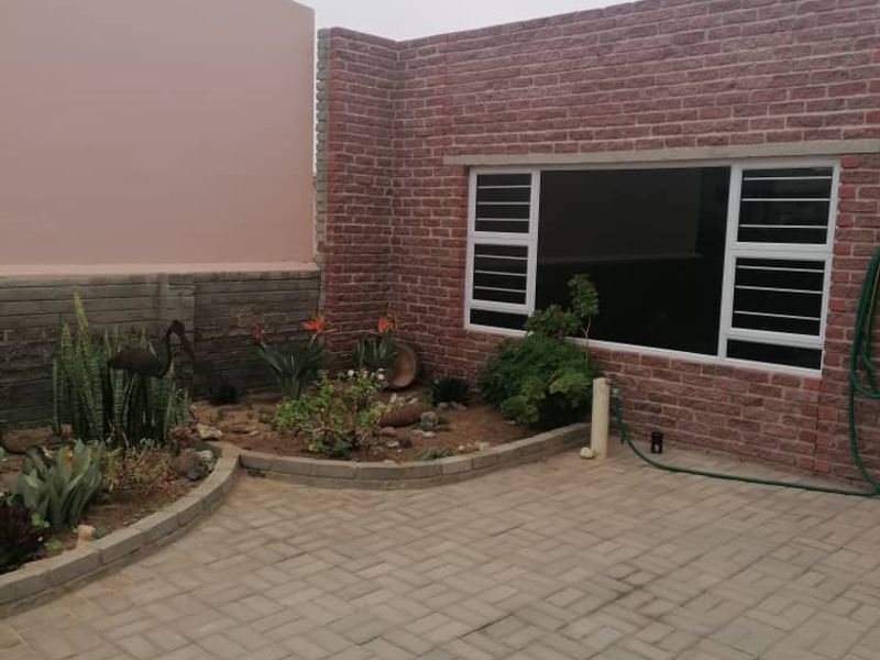 This neat and well maintaned house is for the bigger family. - Photo 6