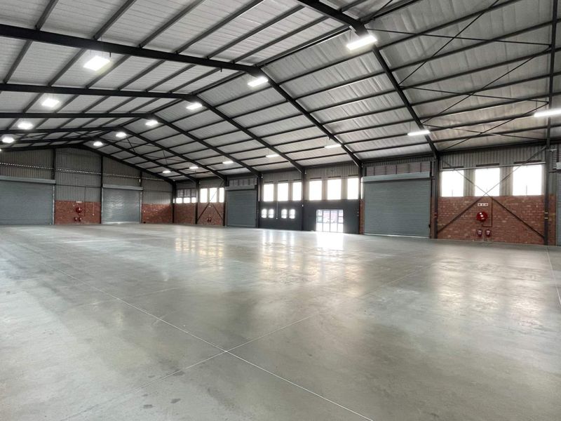 Warehouse in secure Business Park, available immediately! - Photo 5
