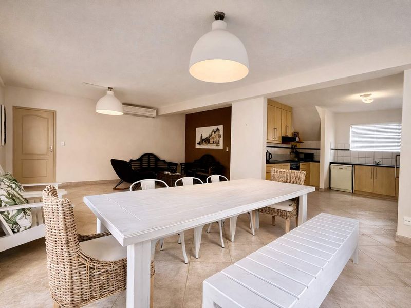 Live Large: Expansive Home with Security & Entertainment - Photo 6