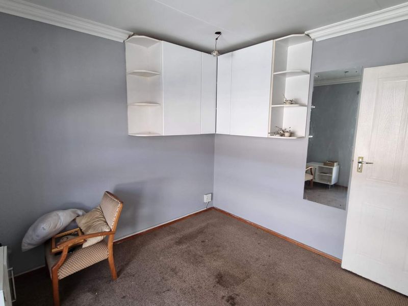 Facebrick Townhouse with Private Garden for Sale - Photo 10