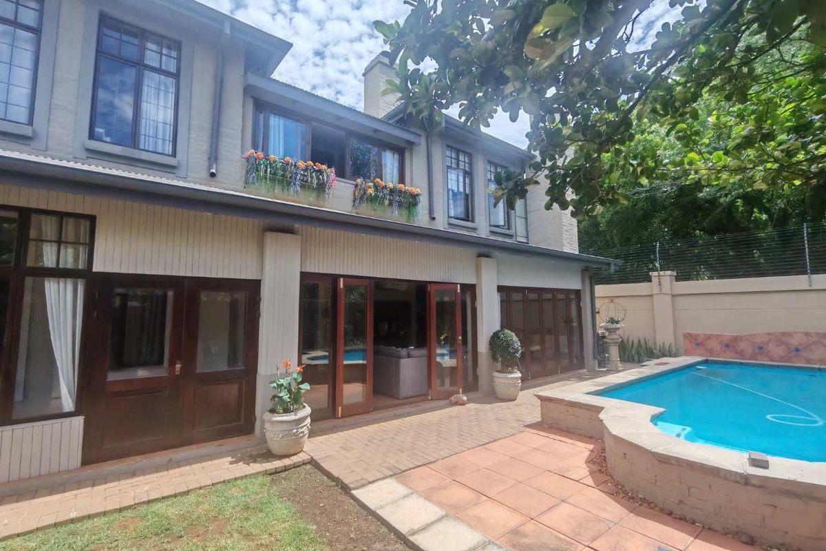 EXCLUSIVE MANDATE - AVAILABLE 1ST MAY 2026-  LOVELY SPACIOUS FAMILY HOME IN SECURITY - Photo 2