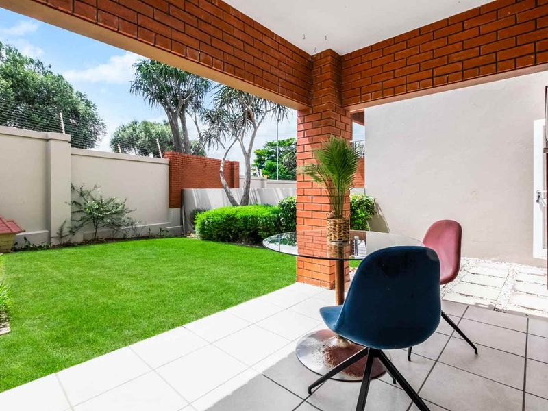 IDEAL LOCK-UP AND GO GROUND FLOOR UNIT IN SOUGHT AFTER TINZA LIFESTYLE ESTATE - Photo 2