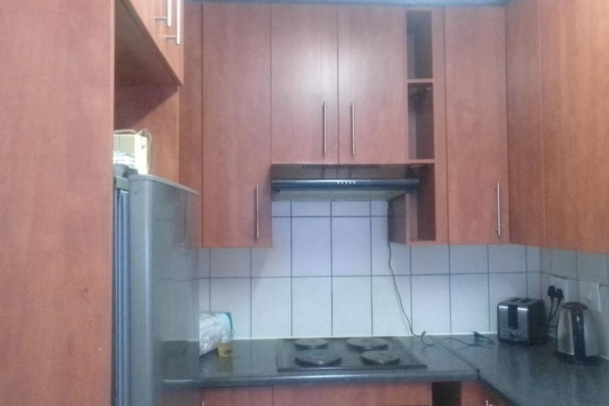 Duplex For Sale in Kew Johannesburg - Photo 4