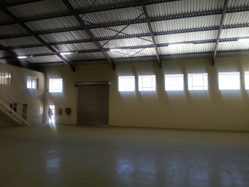 Warehouse to let Northern Industrial- Street Front - Photo 8