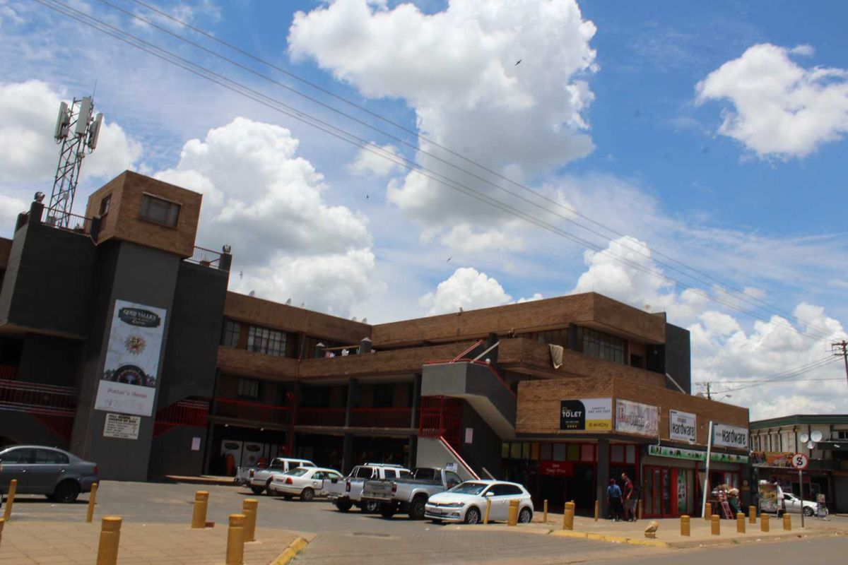 Affordable Rooms available at Benfica- Denville| From R1,800 - Photo 2