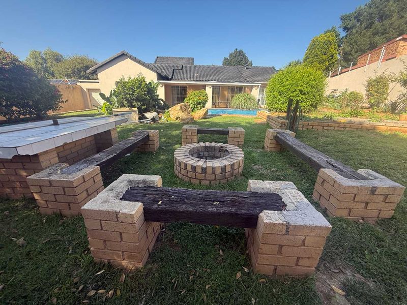 2 Houses on One Stand – Dual Living, Dual Income Opportunity! - Photo 6