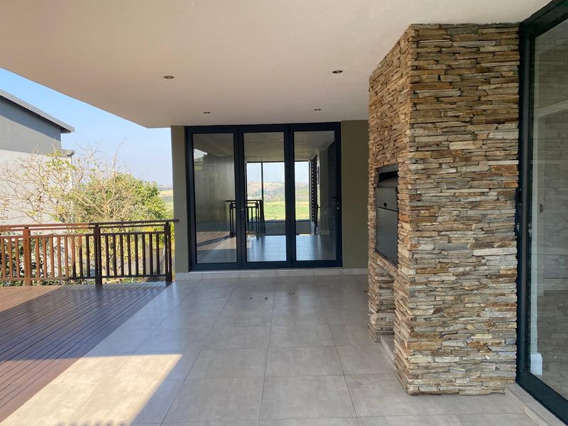 Family Home For Rental in Palm Lakes Estate - Photo 4