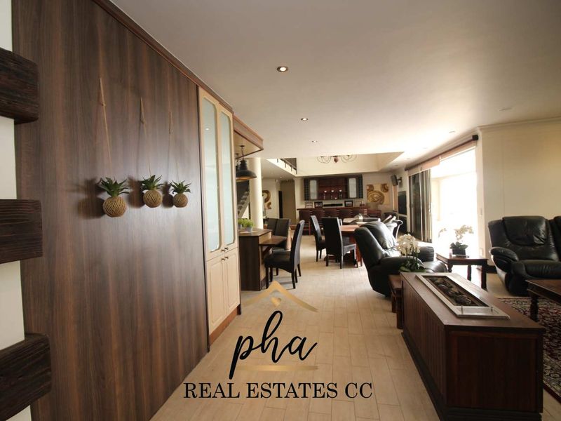 5 Bedroom Family house for sale - Swakopmund (Extension 15) - Photo 2