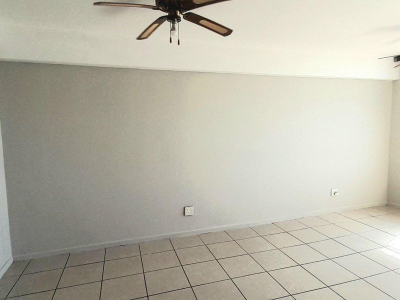 Golden Mile Gem: Your Coastal Dream Awaits - Photo 5