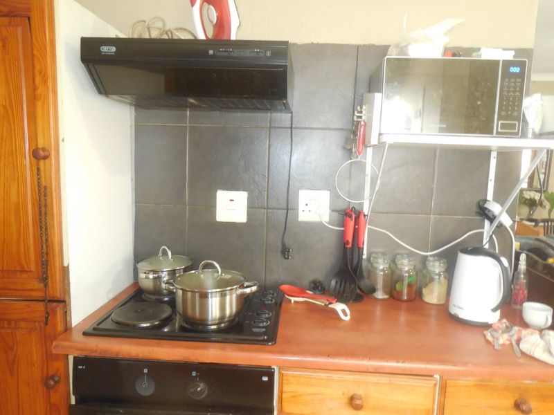 2 bedroom House with Flatlet - Photo 7