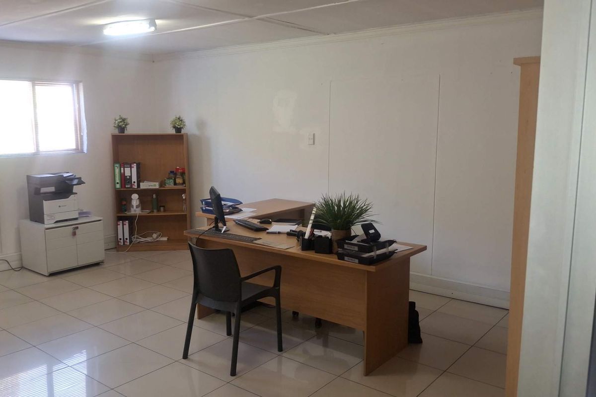 🏢 PRIME OFFICE PROPERTY CLOSE TO MAERUA MALL - Photo 5