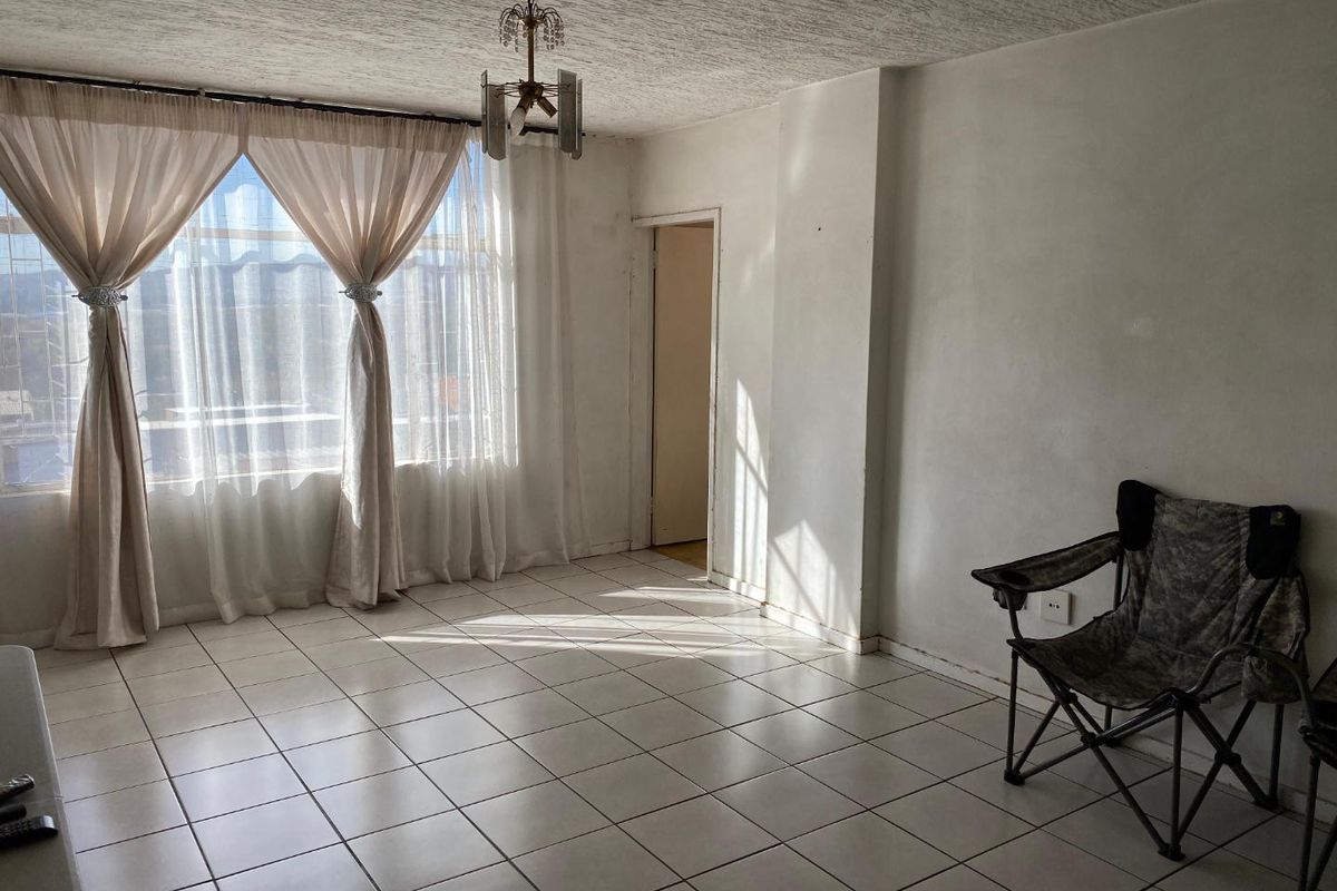 "Spacious 3-Bed Apartment in Silverton - Prime Location!" - Photo 5