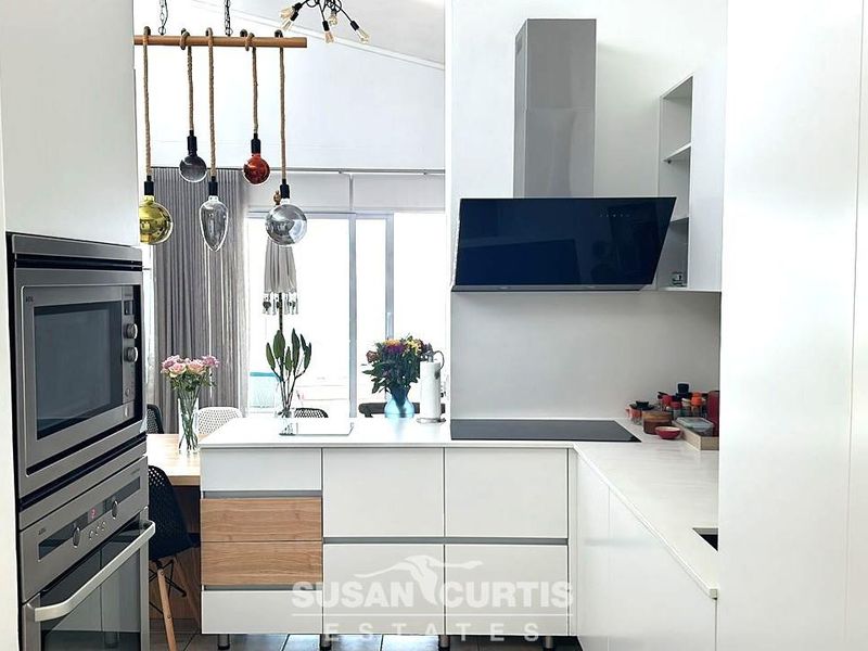 Luxury Penthouse - Photo 6