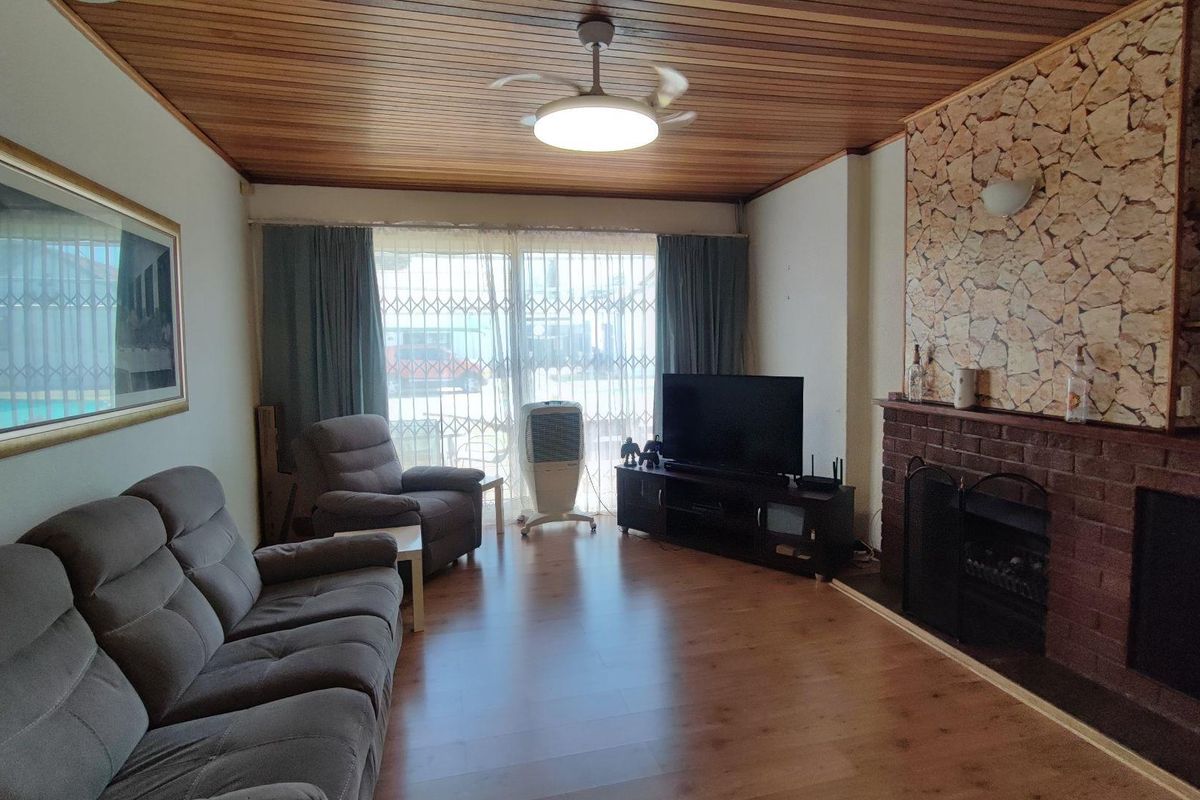 Best location in Brackenhurst! - Photo 3