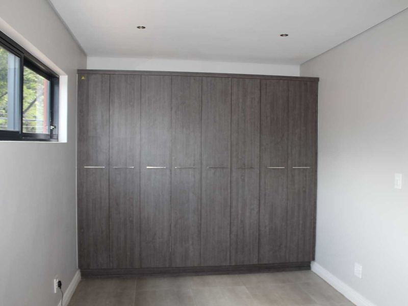 Modern 1-Bedroom Apartment in Menlo Park - Photo 6
