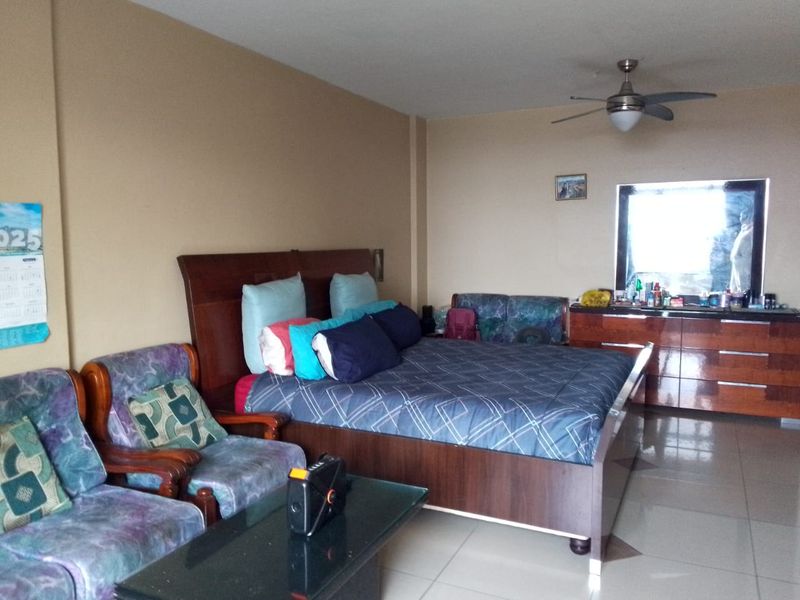 Spacious Apartment in the Heart of South Beach! - Photo 9