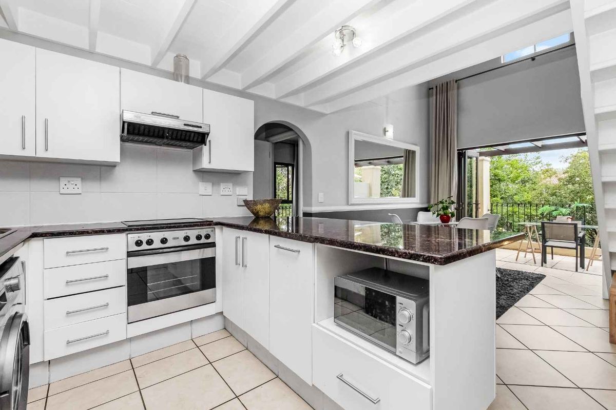 DELIGHTFUL 1 BED 1 BATH LOFT UNIT FOR SALE IN LONEHILL VILLAGE ESTATE - Photo 2