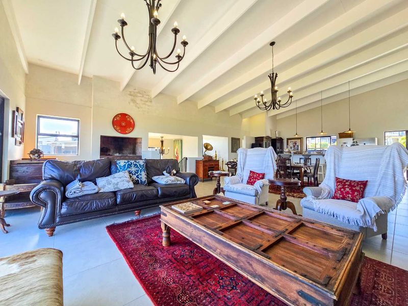 Secure estate living with spectacular views. - Photo 7