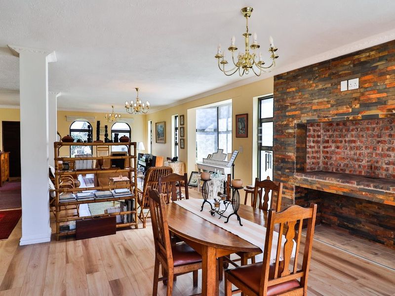 Four bedroom home in De Kelders - Sea views - Photo 10