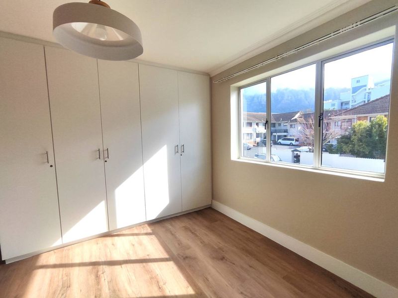 Renovated 2 bedroomed apartment in Claremont Upper - Photo 10