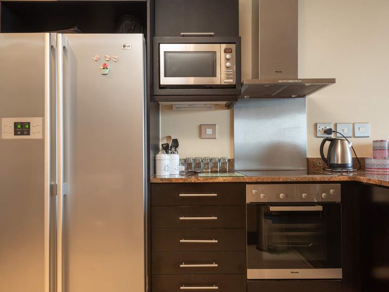 2 BEDROOM | 2.5 BATHROOM APARTMENT - Photo 4