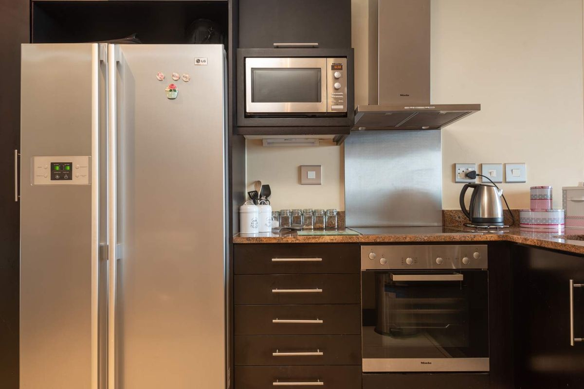 2 BEDROOM | 2.5 BATHROOM APARTMENT - Photo 4