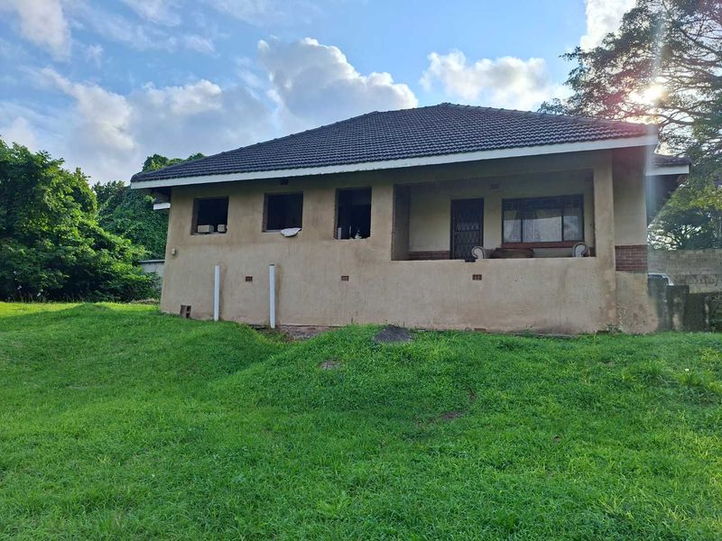 3 Bedroom House in a Tranquil Suburb - Photo 3