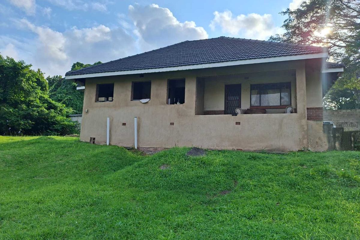 3 Bedroom House in a Tranquil Suburb - Photo 3