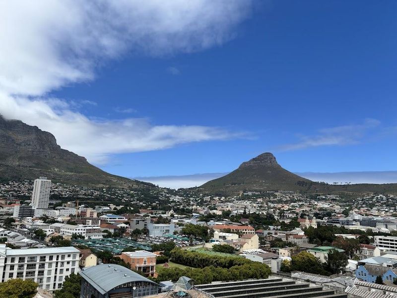 Stunning Four Seasons Apartment! - Photo 9